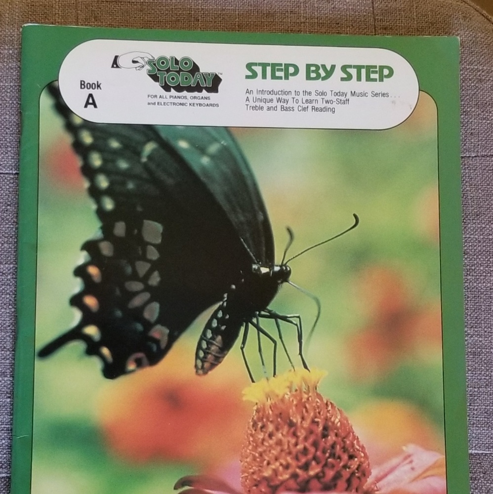 E-Z Play Today piano instruction book